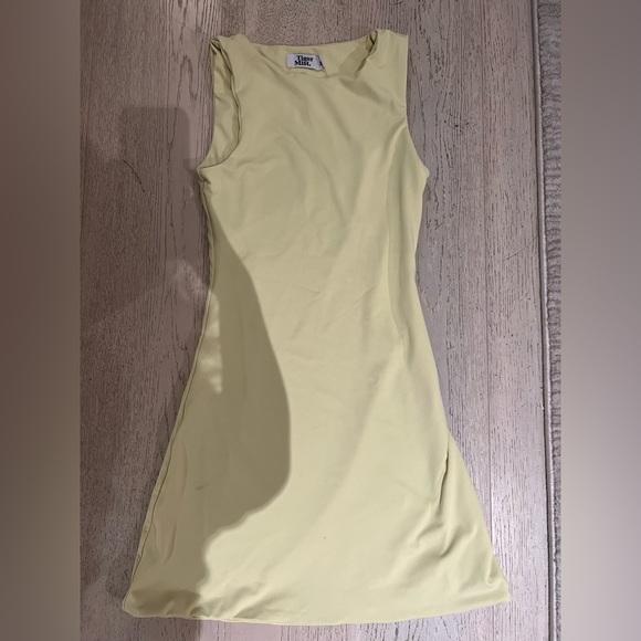 Tiger Mist Dresses & Skirts - Tiger mist yellow dress